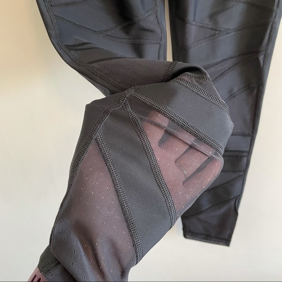 Lululemon High Times Shine Dot Mesh Leggings Black - Picture 4 of 8